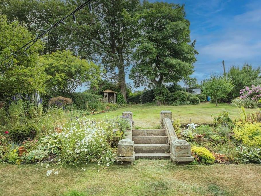 فيلا Holmfield House Clayton West المظهر الخارجي الصورة